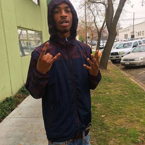 Meet your Posher, Suave - Picture 1 of 1